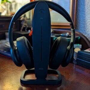 Black Wireless Headphones